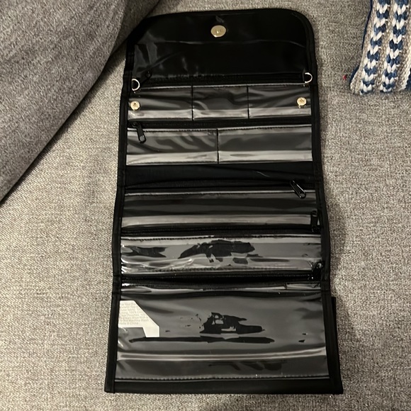 Makeup/Jewelry Organizer for travel Gold Embellishment - Picture 3 of 7